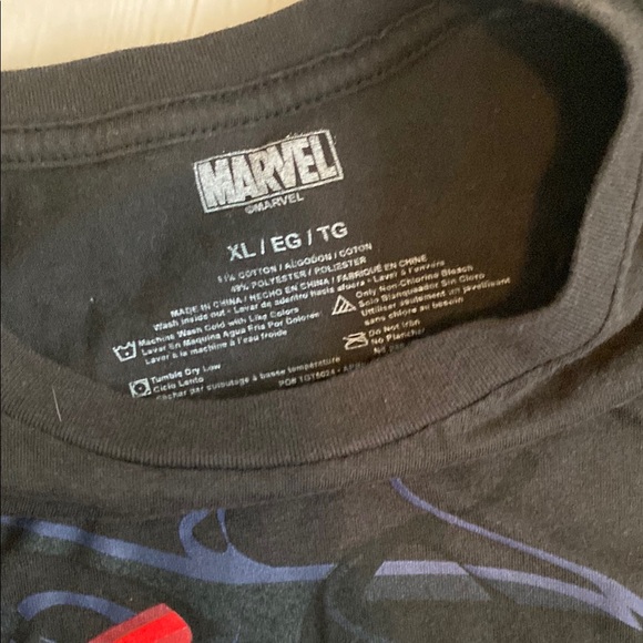 Black Marvel Kids T-Shirt with Spider-Man and Venom Design - Picture 3 of 4